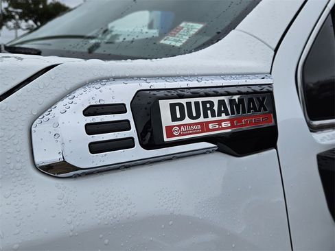 Certified 2024 GMC Sierra 2500 SLT w/ SLT Premium Package image 18