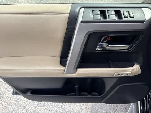 Used 2014 Toyota 4Runner Limited RWD image 13
