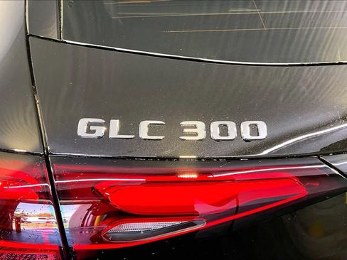 New 2026 Mercedes-Benz GLC 300 4MATIC image 6
