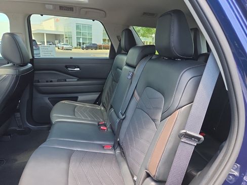 Used 2024 Nissan Pathfinder Platinum w/ Cargo Package FWD image 27