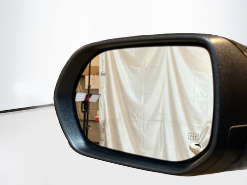 Used 2025 GMC Acadia Elevation image 16