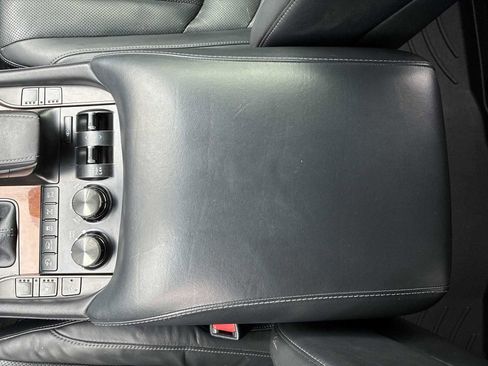 Used 2017 Lexus LX 570 4WD w/ Luxury Package image 23