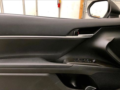 Used 2023 Toyota Camry SE image 22