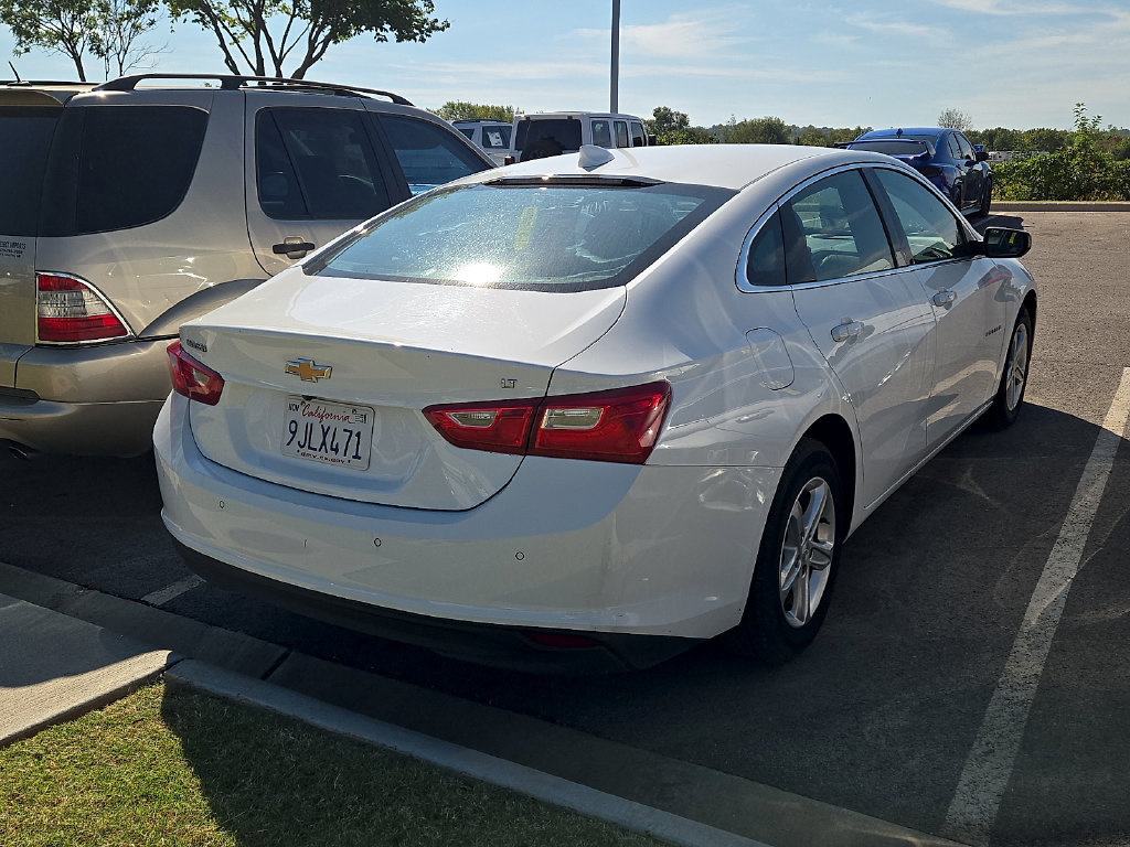 Used 2024 Chevrolet Malibu LT FWD image 3