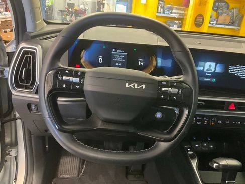 Certified 2026 Kia Sorento S w/ S Panoramic Sunroof Package FWD image 16