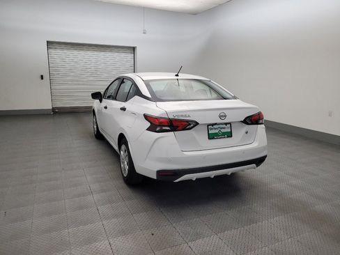 Used 2024 Nissan Versa S FWD image 5