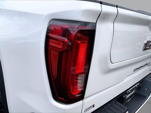 Used 2023 GMC Sierra 1500 Denali w/ Technology Package AWD/4WD image 29