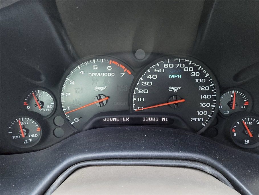 Used 2003 Chevrolet Corvette Coupe w/ Preferred Equipment Group RWD image 12