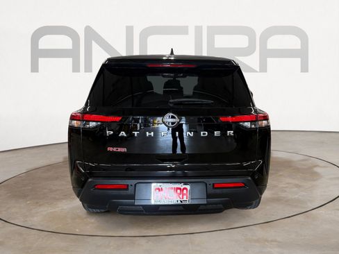 Used 2022 Nissan Pathfinder S FWD image 9