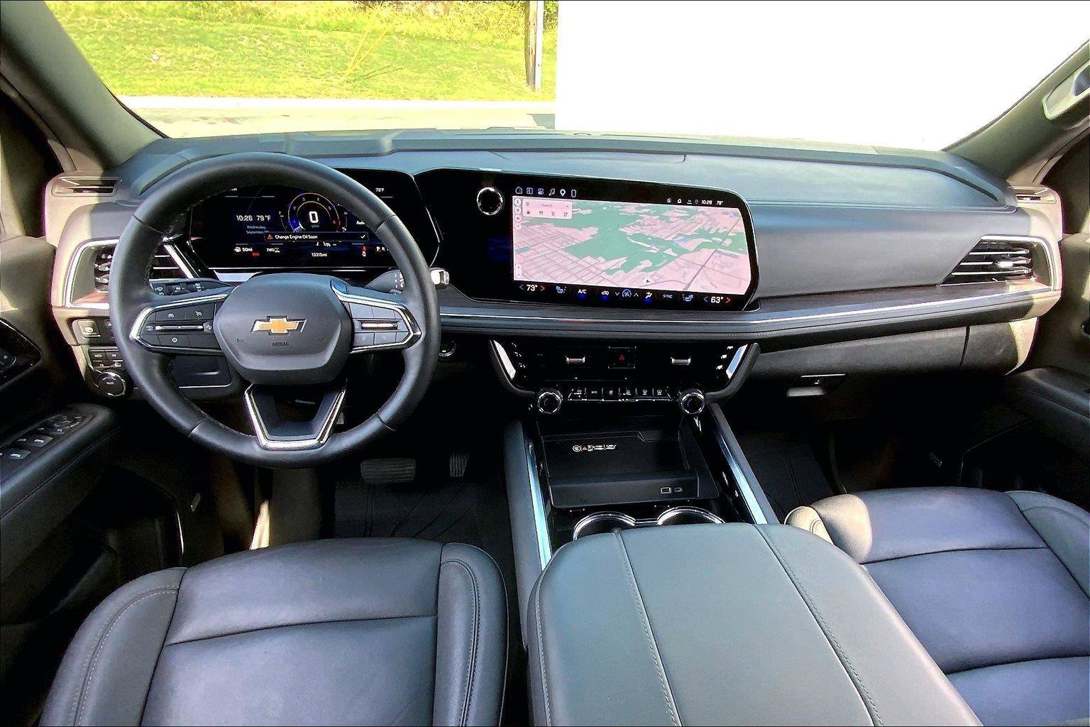 Used 2026 Chevrolet Suburban LT w/ Comfort Package AWD/4WD image 14