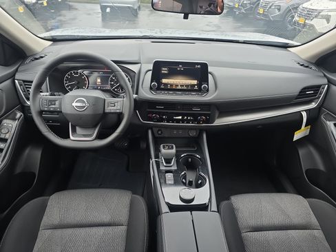 New 2026 Nissan Rogue SV image 25