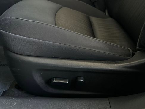 Used 2024 Nissan Altima 2.5 SV FWD image 13