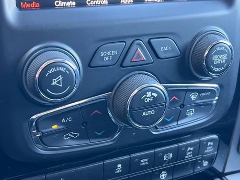 Used 2018 RAM 3500 Lone Star w/ Sport Appearance Group image 20