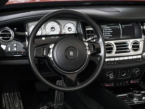 Used 2020 Rolls-Royce Dawn image 47