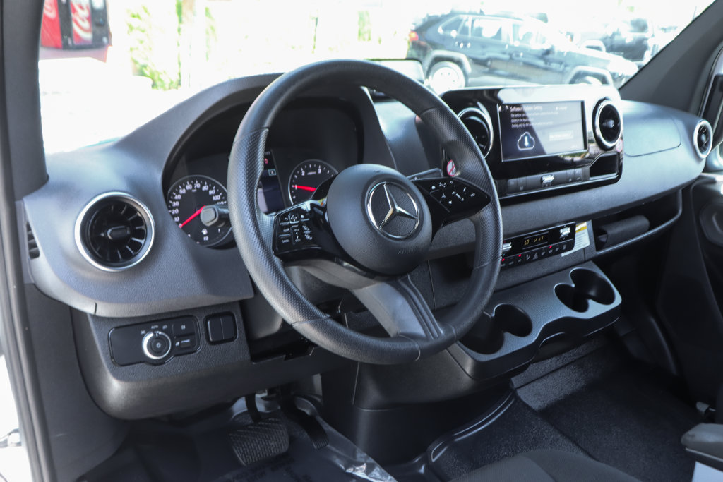 Used 2026 Mercedes-Benz Sprinter 2500 image 23