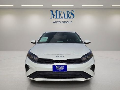 Used 2024 Kia Forte LXS image 9