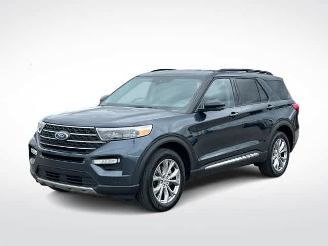 Used 2023 Ford Explorer XLT w/ Equipment Group 202A AWD/4WD image 4