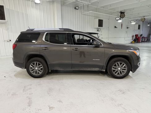 Used 2019 GMC Acadia SLT image 6