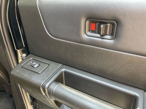 Used 2005 HUMMER H2 w/ Preferred Equipment Group AWD/4WD image 52