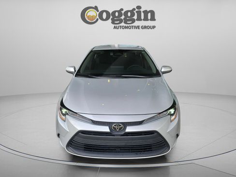 Used 2024 Toyota Corolla LE image 6