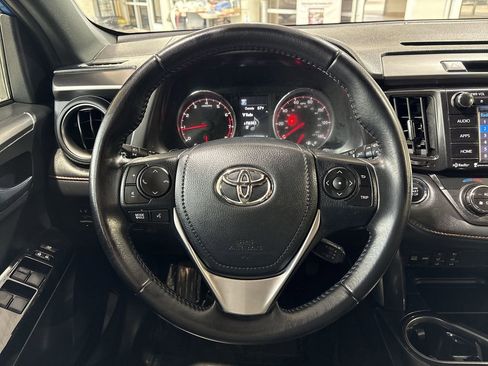 Used 2016 Toyota RAV4 SE image 14