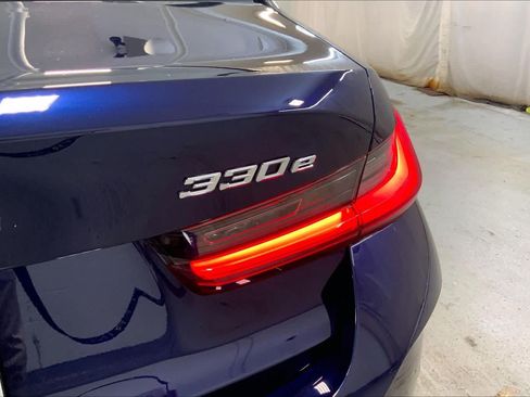 Certified 2023 BMW 330e xDrive w/ Premium Package AWD/4WD image 29