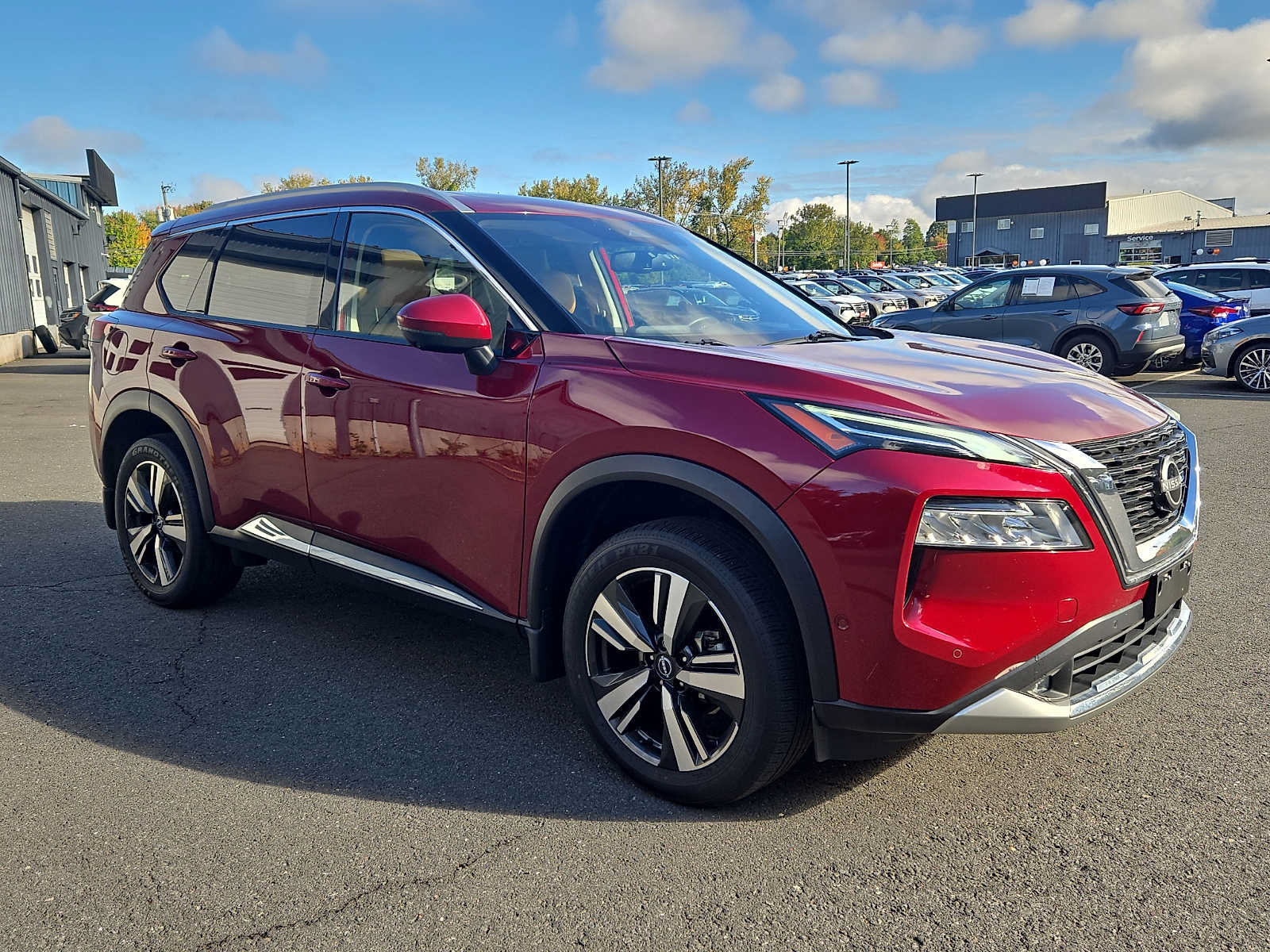 Used 2022 Nissan Rogue Platinum w/ Head-Up Display Package AWD/4WD image 3