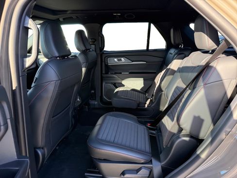 New 2026 Ford Explorer ST-Line w/ ST-Line Street Pack image 16