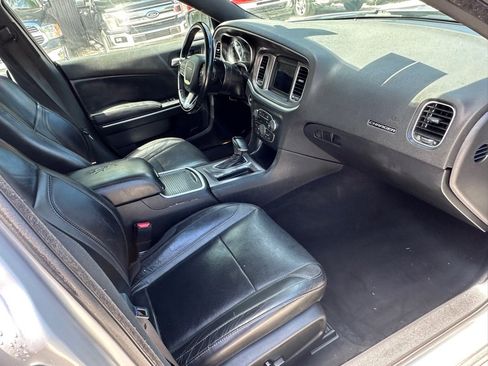 Used 2020 Dodge Charger SXT w/ Leather Interior Group image 13