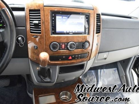 Used 2017 Mercedes-Benz Sprinter 2500 image 22