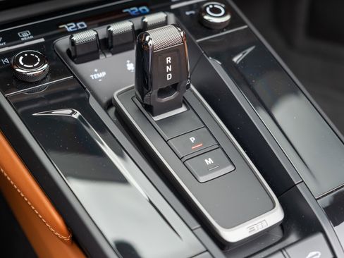 Certified 2025 Porsche 911 Carrera GTS RWD image 35