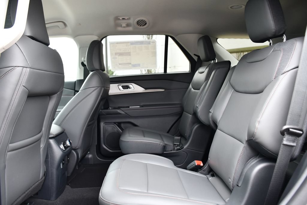 Used 2026 Ford Explorer Active w/ Active Comfort Package AWD/4WD image 22