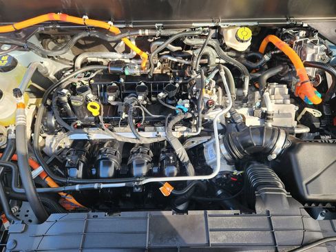 Used 2022 Ford Maverick XLT image 29