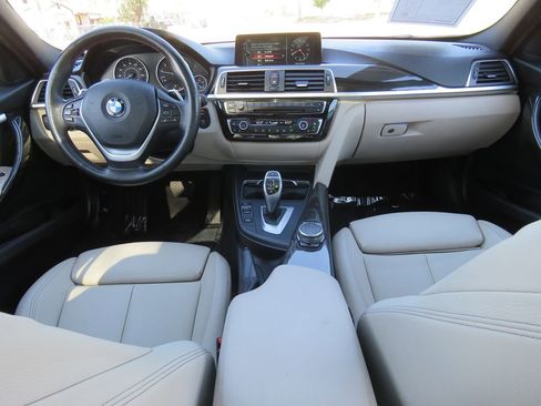 Used 2017 BMW 330i xDrive Sedan AWD/4WD image 27