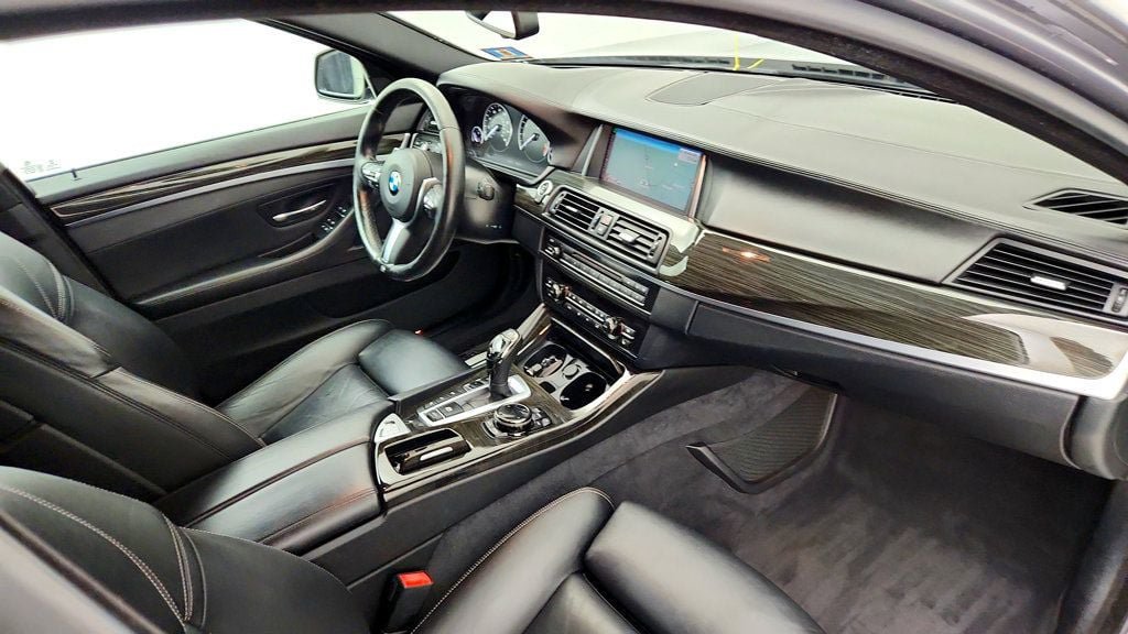 Used 2016 BMW 550i xDrive Sedan AWD/4WD image 26