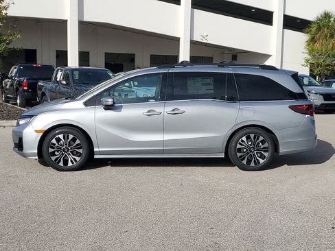 New 2026 Honda Odyssey Elite image 7