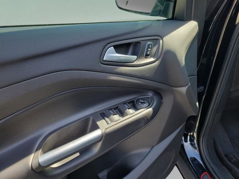 Used 2017 Ford Escape SE w/ SE Leather Comfort Package image 6