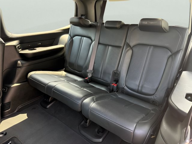 Used 2025 Jeep Wagoneer Series III w/ Premium Group I AWD/4WD image 7