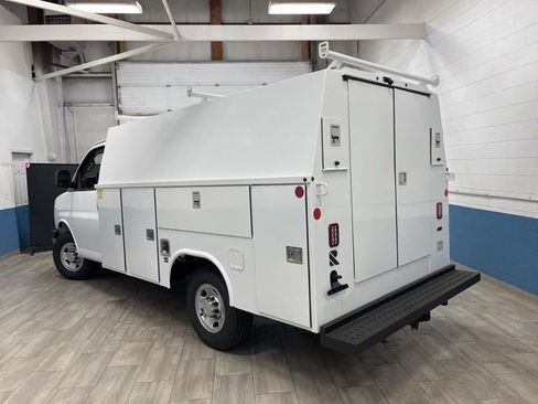 New 2025 Chevrolet Express 3500 Work Van w/ Power Convenience Package image 3