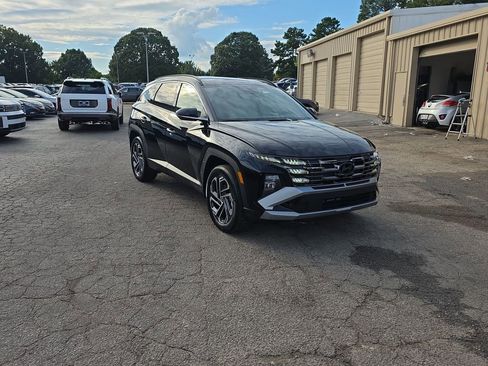 New 2025 Hyundai Tucson Limited image 11