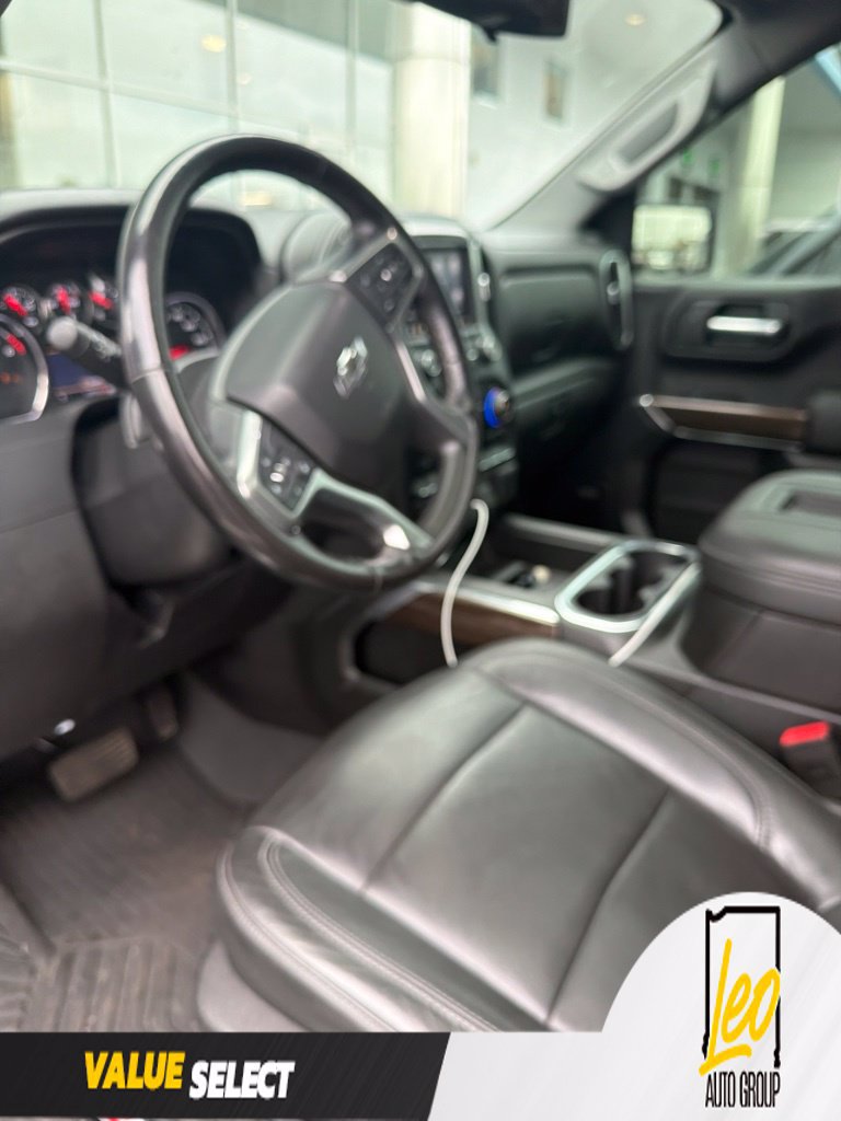 Used 2020 Chevrolet Silverado 1500 LT Trail Boss w/ Midnight Edition AWD/4WD image 4
