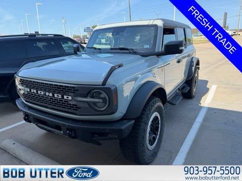 Certified 2023 Ford Bronco Badlands AWD/4WD image 3