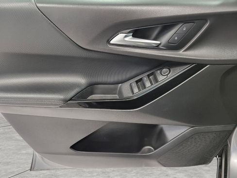 Used 2025 Chevrolet Equinox LT image 25