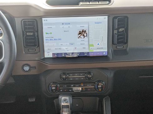 Certified 2024 Ford Bronco Outer Banks AWD/4WD image 18