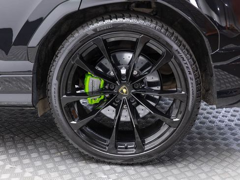 Used 2022 Lamborghini Urus AWD/4WD image 57