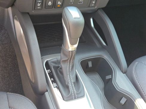 New 2025 Nissan Frontier SV w/ SV Convenience Package image 13