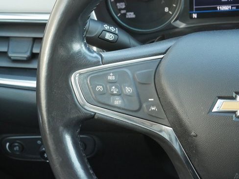 Used 2020 Chevrolet Equinox LT w/ Driver Convenience Package image 16