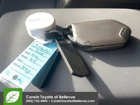 Used 2025 Kia K4 LXS image 29