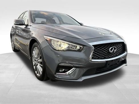 Used 2019 INFINITI Q50 Luxe w/ Essential Package (3.0T Luxe) image 3