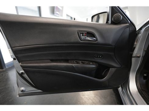 Used 2017 Acura ILX FWD image 16